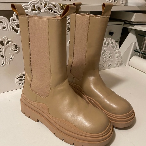 CAPE ROBBIN booties
square round toe
snow booties
platform
lug - Picture 3 of 14